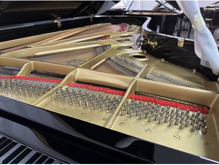 Piano gran cola Yamaha CS. 254cm. Nº serie 2.000.000. Negro. TRANSPORTE GRATUITO.