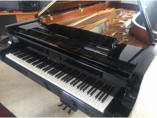 Piano de gran cola Kawai GS100