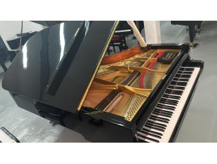Piano de cola Kawai KG6 similar a Yamaha C7 en tamaño 220cm