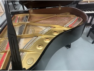 PIANO DE COLA KAWAI GL40 como nuevo a estrenar