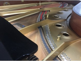 PIANO DE COLA KAWAI RX7 EQUIVALENTE GX7