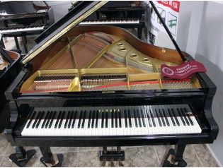 PIANO DE COLA YAMAHA C3