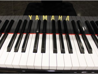 piano de cola yamaha g3 equivalente c3 c3x