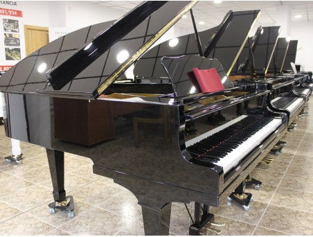 Piano cola Yamaha G2. 170cm. Nº serie 1.000.000-1.500.000. Negro. TRANSPORTE GRATUITO.